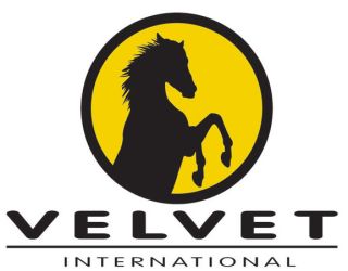 Velvet, producten, shampoo, koevoetolie, olie, leder, velvet international, velved, paarden, pony, oil, hoof oil, koevoet, leder, tuig, zadel, zadels, mentuig, tuigen